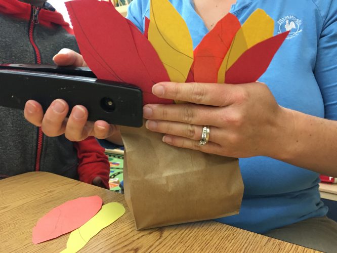 Thanksgiving Paper Bag Turkey Craft for a quick centerpiece for your fall tablescape!