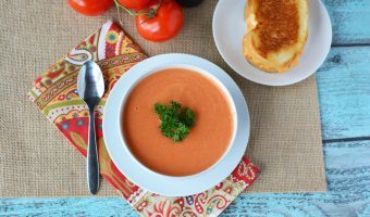 Easy to Make, Homemade Tomato Soup | Redheadbabymama.com